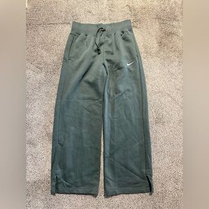 ❗️SOLD❗️ Nike Women's High Waisted Wide Leg Split Hem Phoenix Fleece Sweatpants